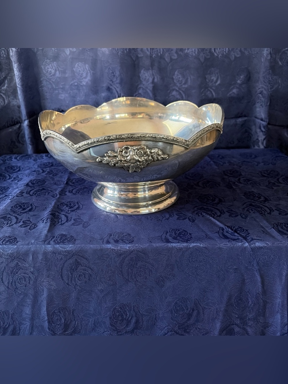 Oneida LTD 10.5” Silver Plated Pedestal Bowl